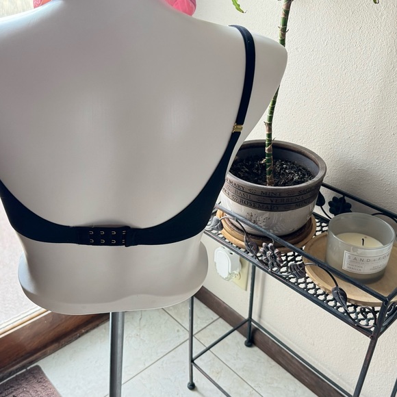 Victoria’s Secret Bra 4 pack - Picture 6 of 14